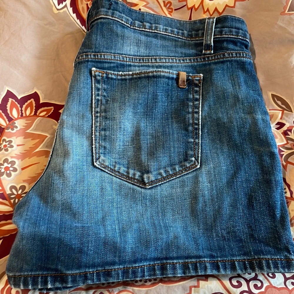 COPY - Joe’s Jeans Denim Shorts Size 31